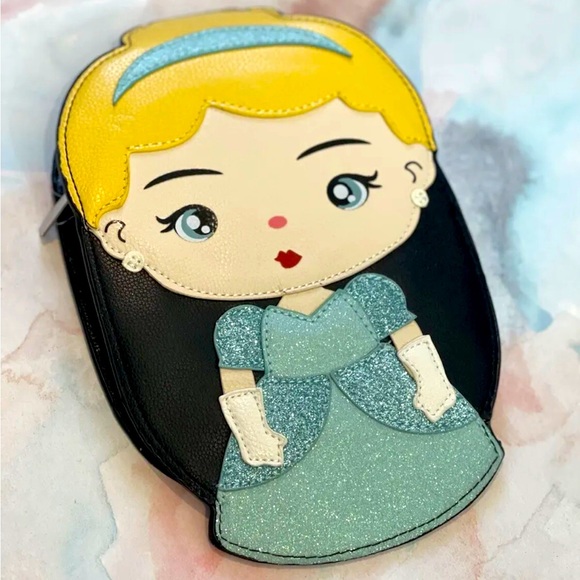 💙 DISNEY CINDERELLA CROSSBODY PURSE 💙 - Picture 6 of 12